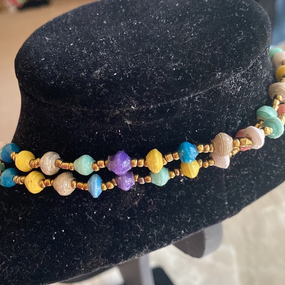 2 unusual multi colored African paper beaded necklaces. - Picture 8 of 8